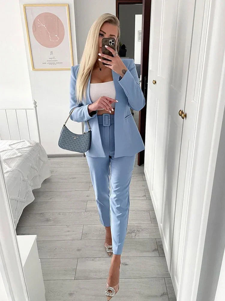 Klassieke Blazer en Broek Combinatie