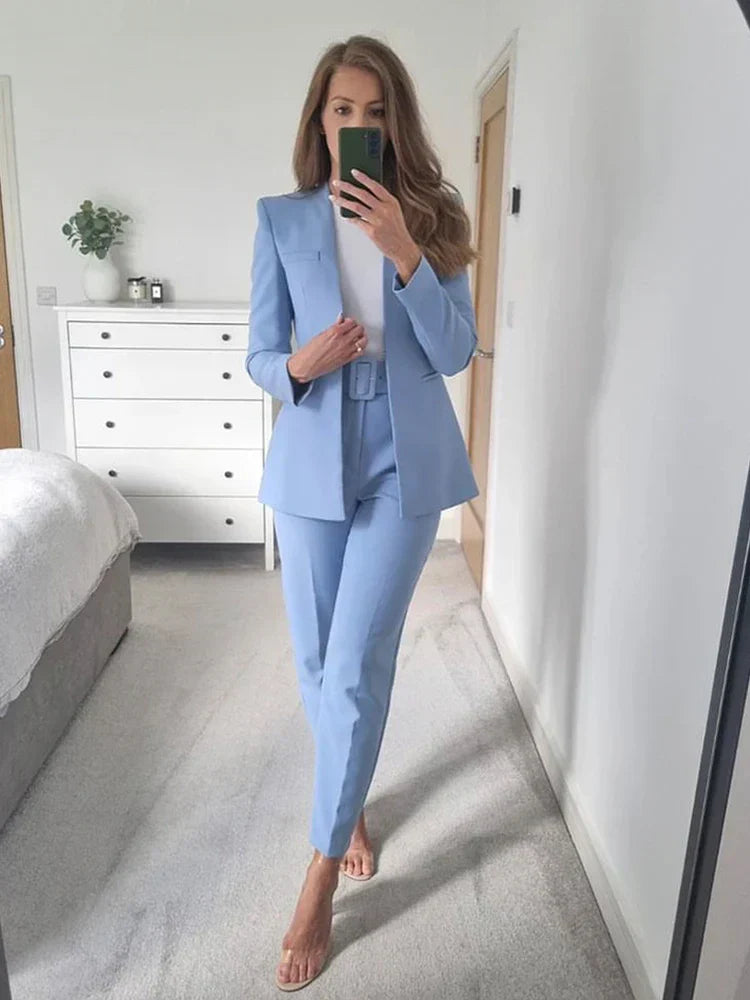 Klassieke Blazer en Broek Combinatie