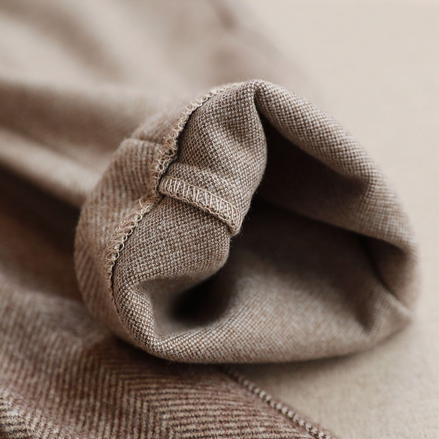 Pantalon élégant et dé contratto