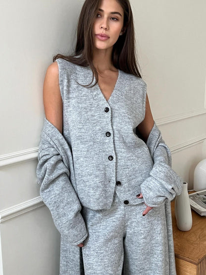 Andorra ™ - Minimalist Knit Set